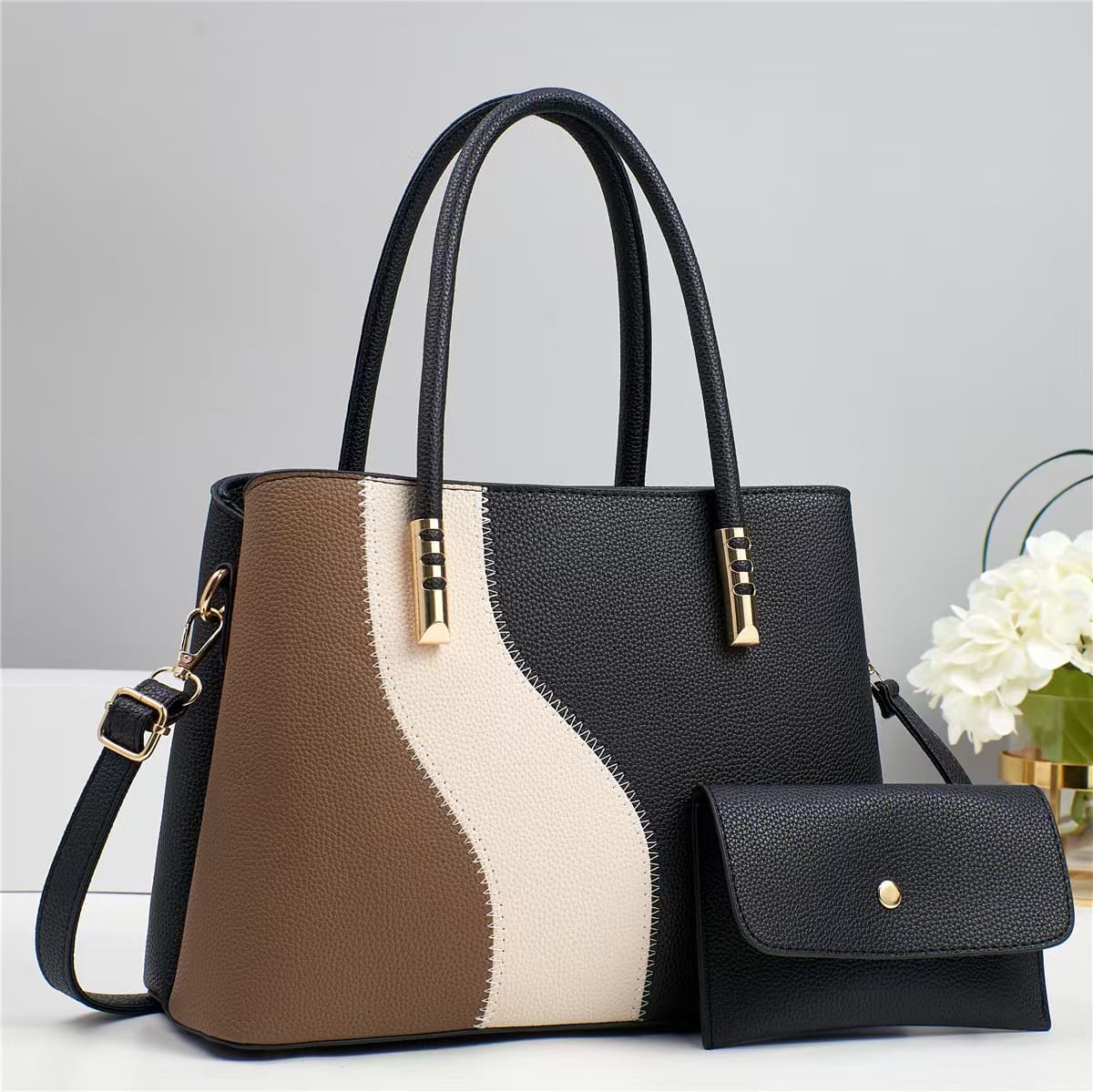 Trendy and stylish shoulder bag
