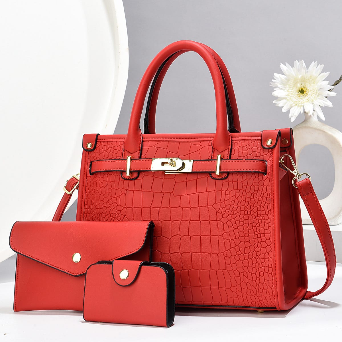 Versatile and stylish new large handbag